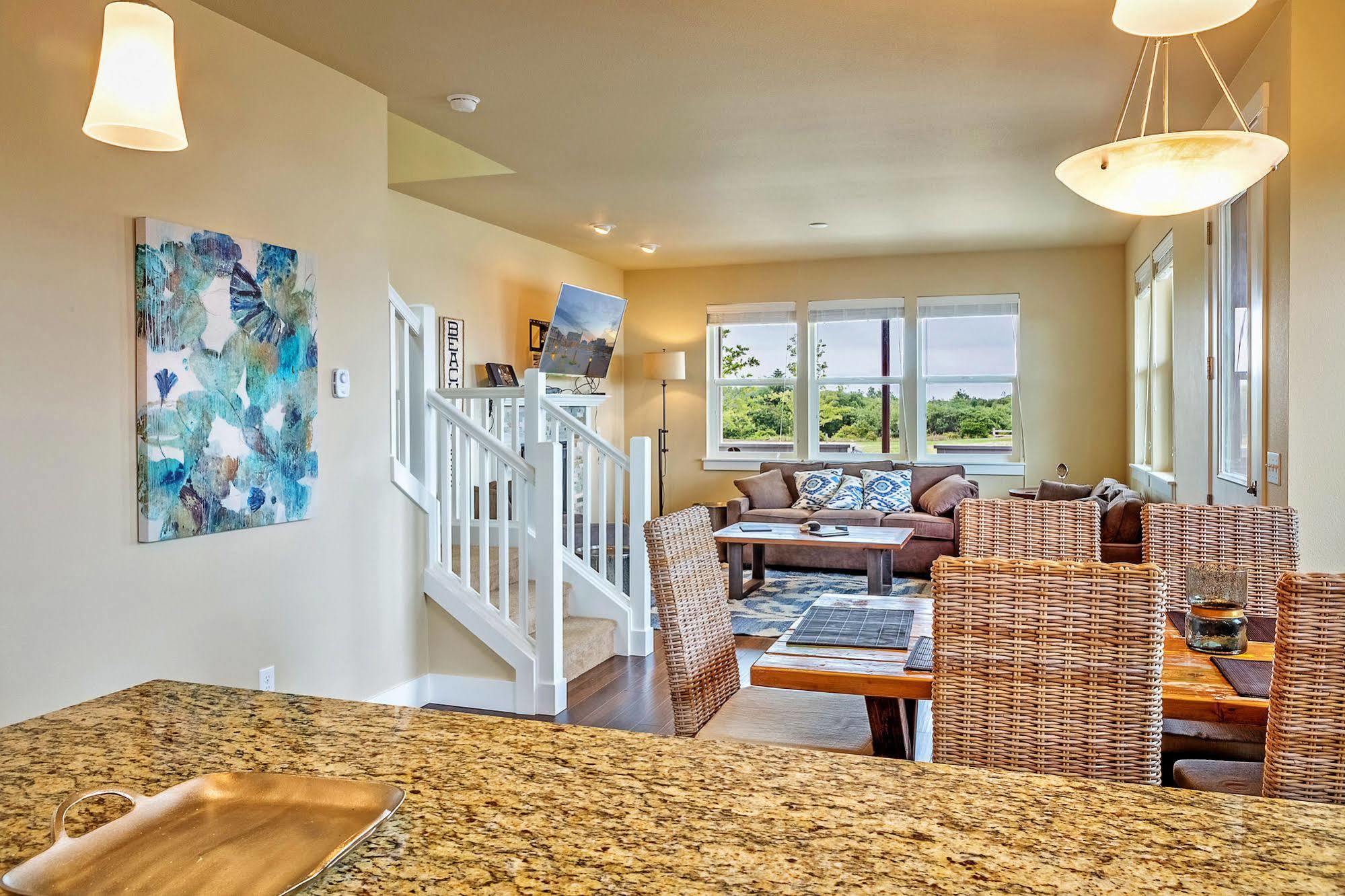 Oyhut Bay Resort Ocean Shores Exterior photo